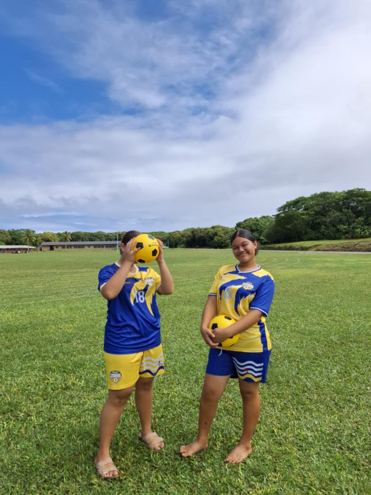 Maillot Niue FA away